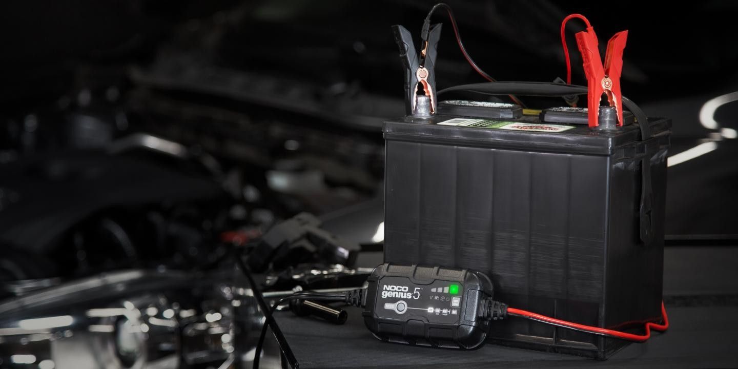 GENIUS5 BATTERY CHARGER 5 AMP